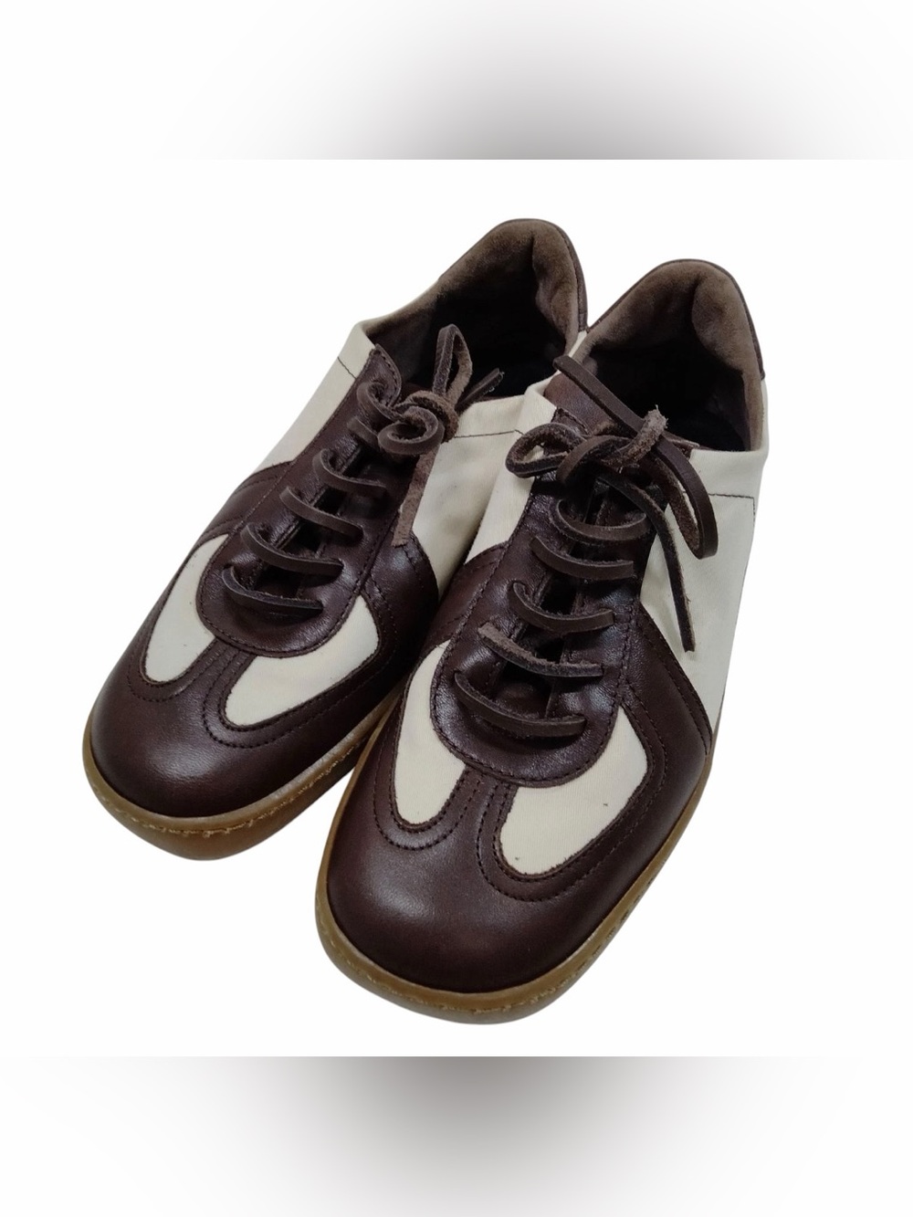 Fendi Brown and Cream Leather Low-Top Sneakers VTG